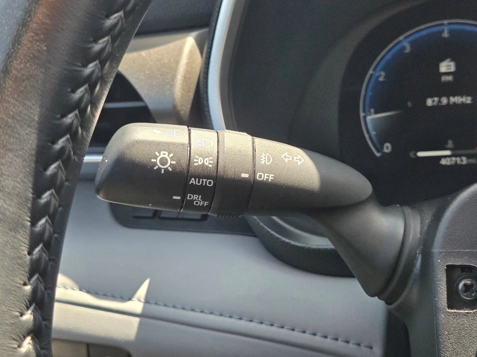 Used 2023 Toyota Highlander Limited FWD image 26