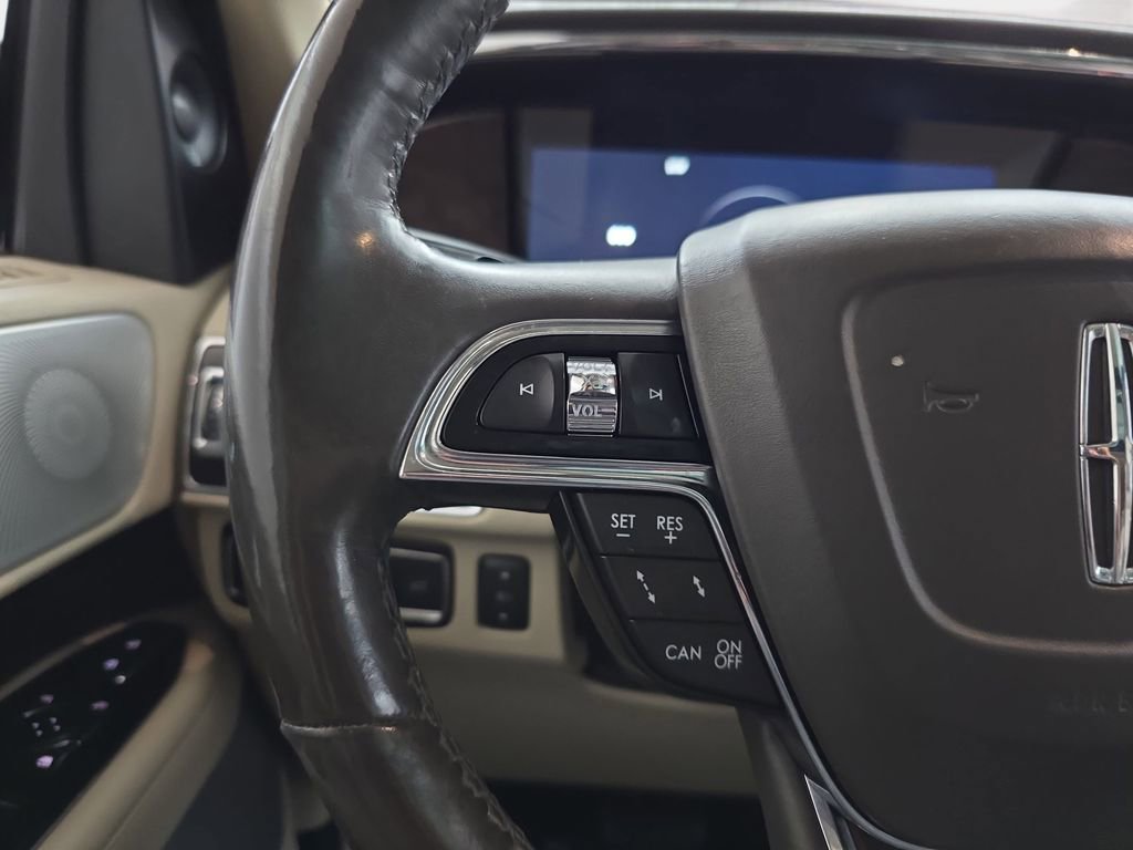 Used 2018 Lincoln Navigator L Reserve w/ Technology Package AWD/4WD image 19