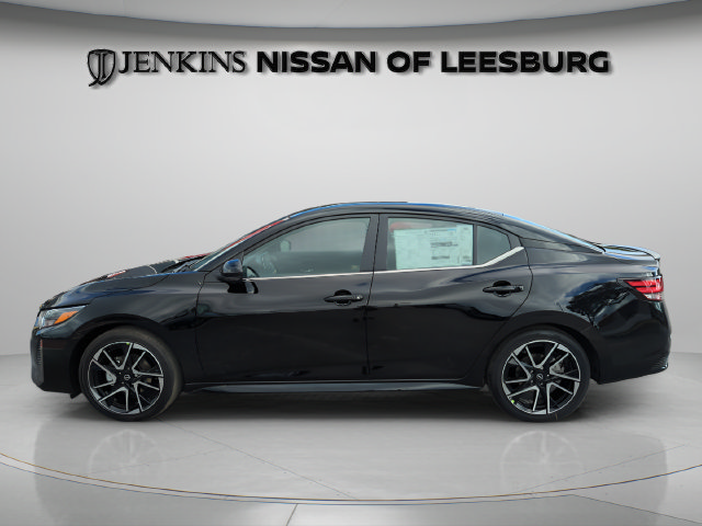 Certified 2025 Nissan Sentra SR w/ SR Premium Package FWD image 5