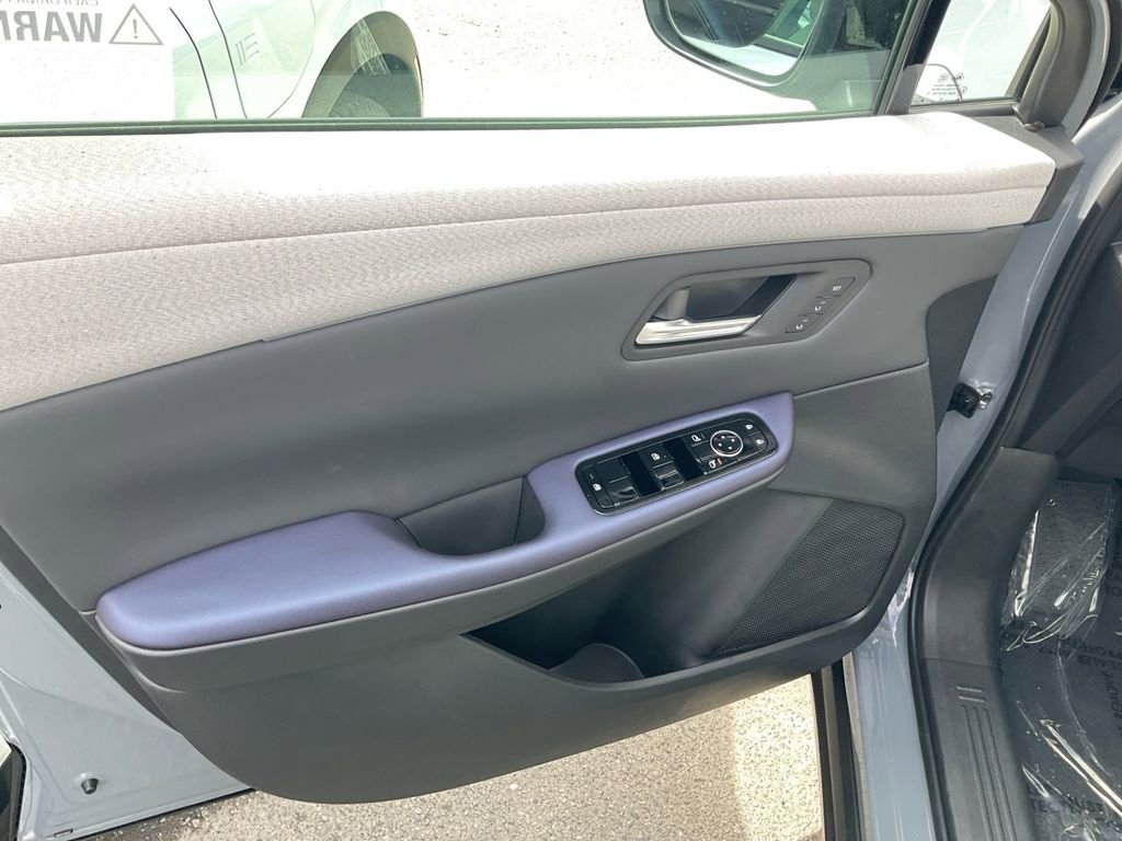 New 2026 Nissan Leaf Platinum+ image 11