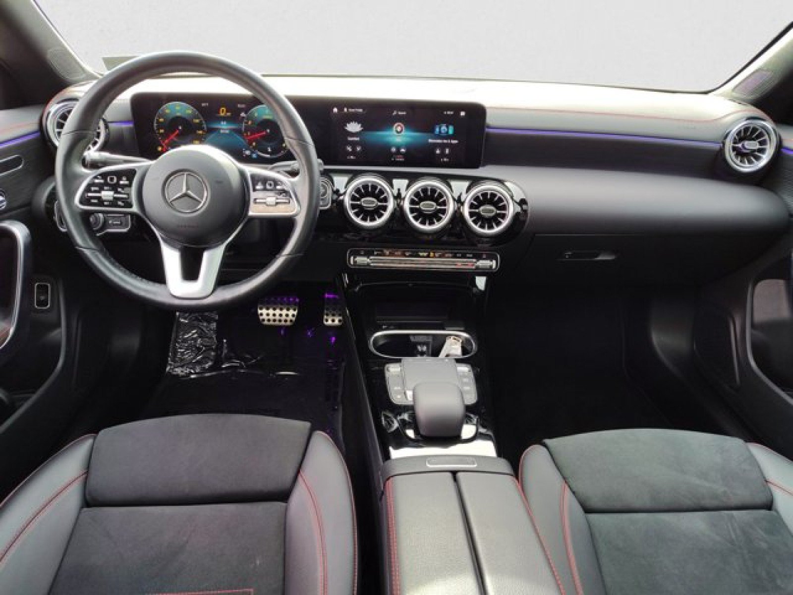 Used 2023 Mercedes-Benz CLA 250 4MATIC image 14