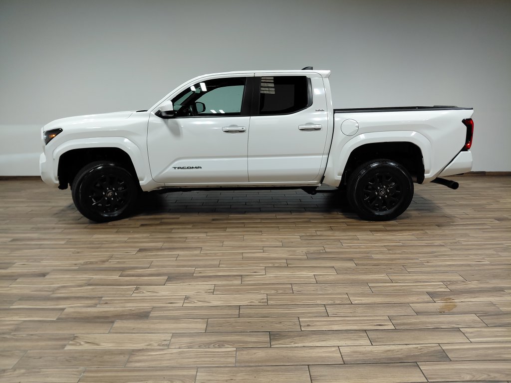 Used 2026 Toyota Tacoma SR5 AWD/4WD image 21