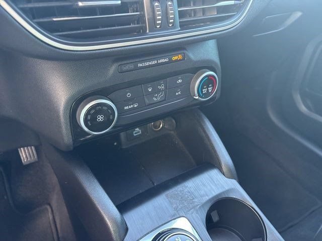Used 2022 Ford Escape SE FWD image 25