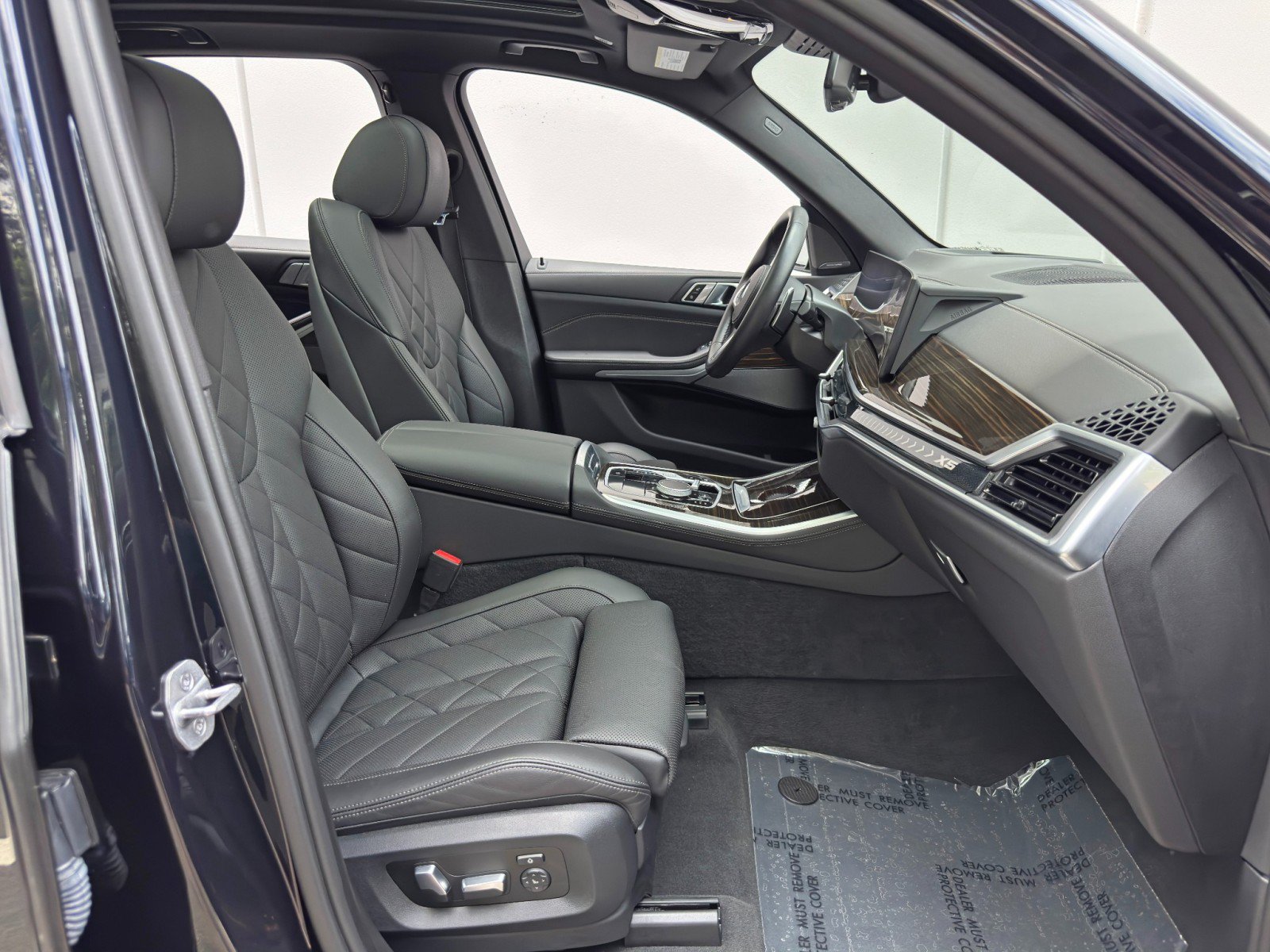 Used 2024 BMW X5 sDrive40i w/ M Sport Package RWD image 16