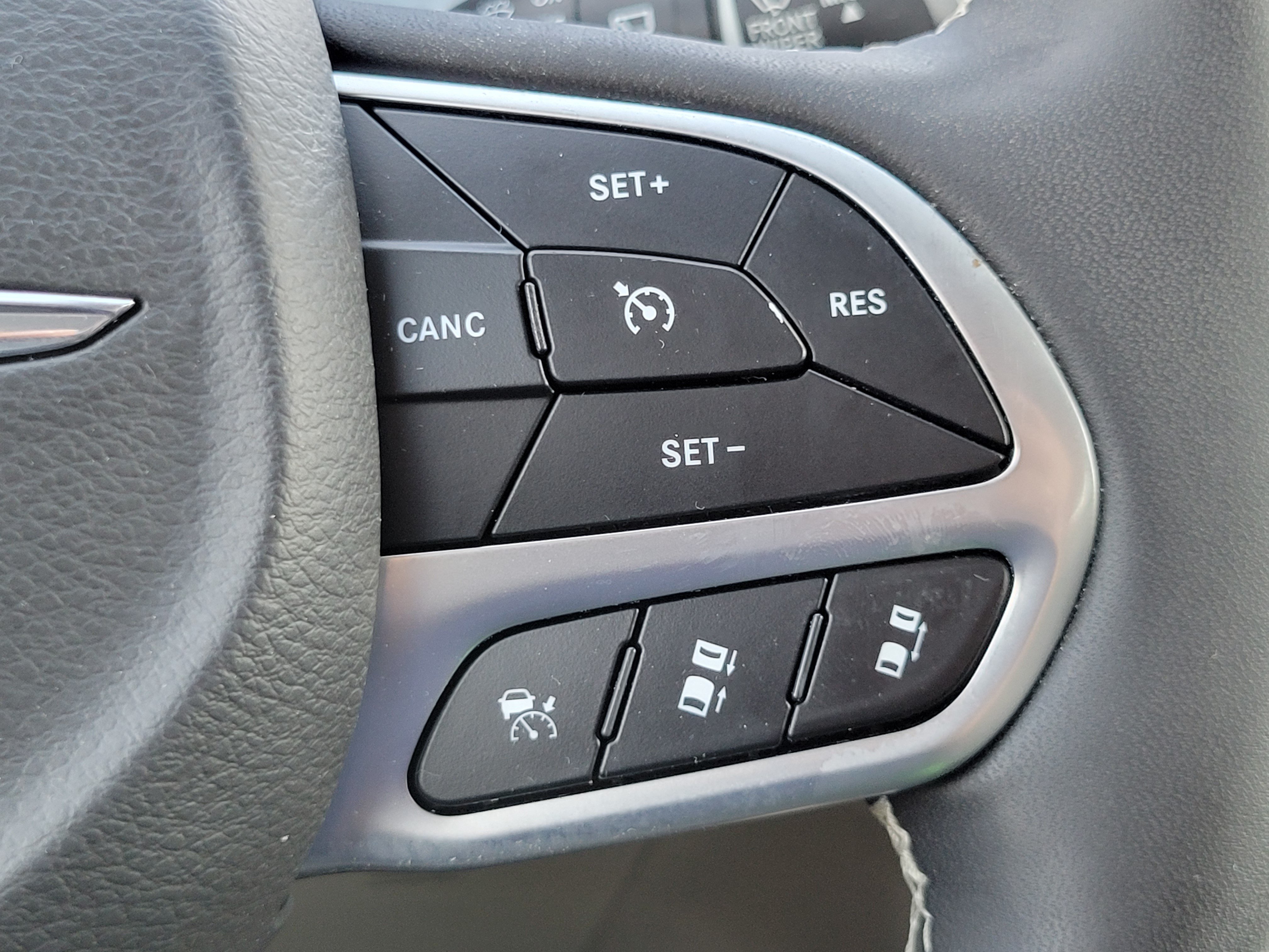 Used 2024 Chrysler Pacifica Touring-L w/ Road Tripper Package FWD image 14