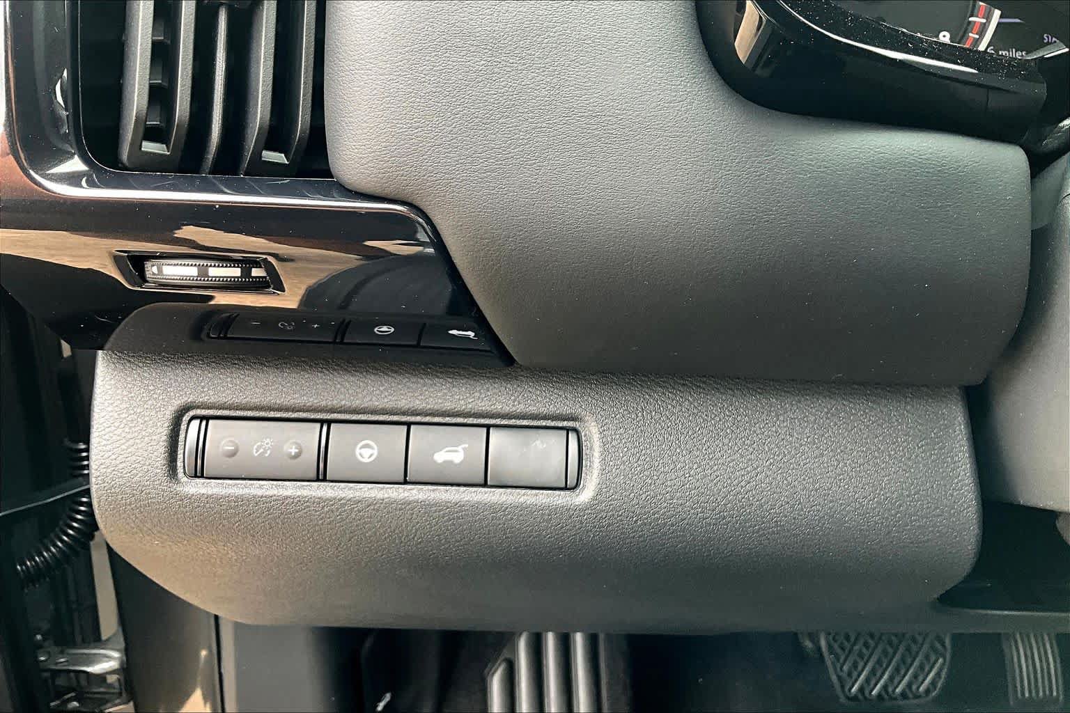 New 2026 Nissan Pathfinder SV FWD image 15
