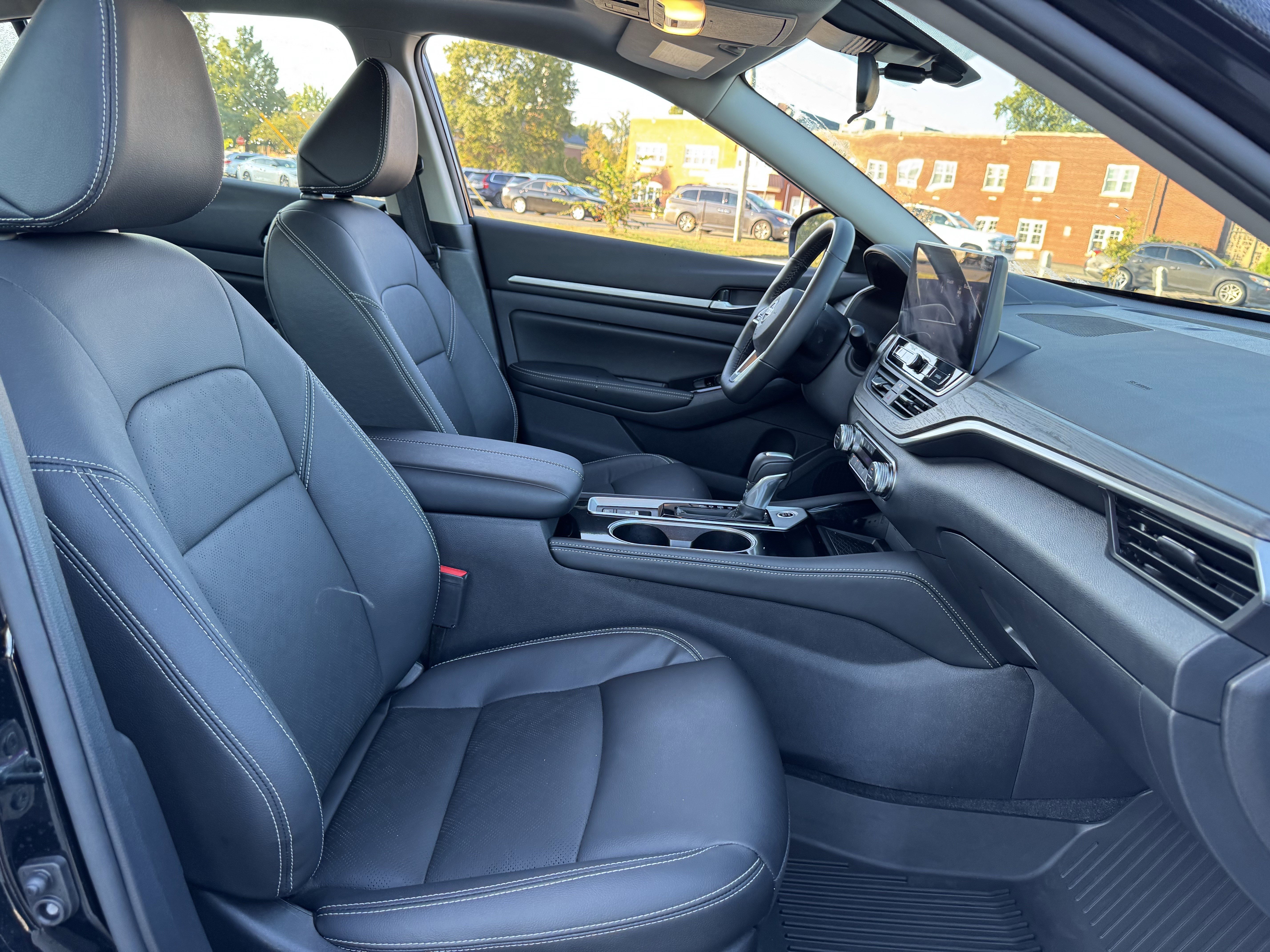 Used 2025 Nissan Altima 2.5 SL image 39