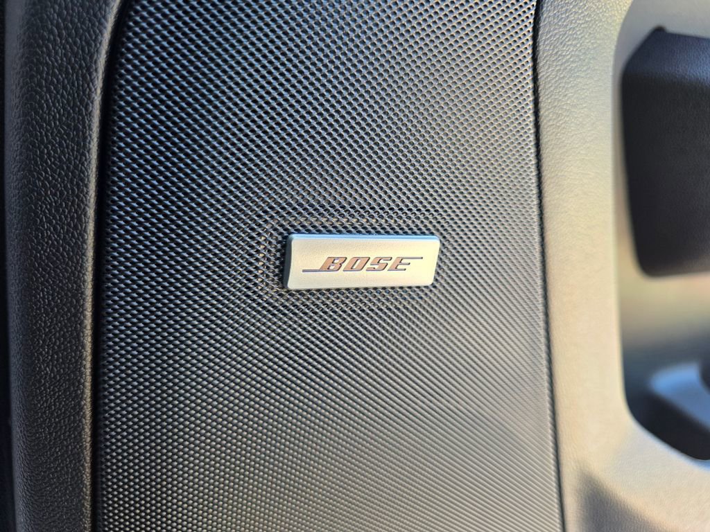 New 2026 Chevrolet Suburban High Country image 14