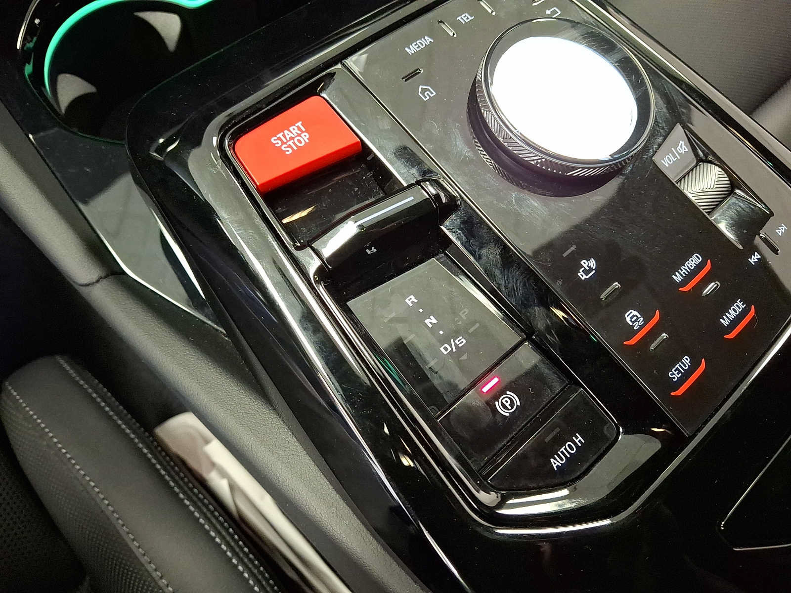 Used 2026 BMW M5 w/ Carbon Package AWD/4WD image 14