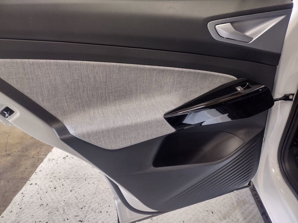 New 2026 Volkswagen ID.4 Pro AWD/4WD image 20