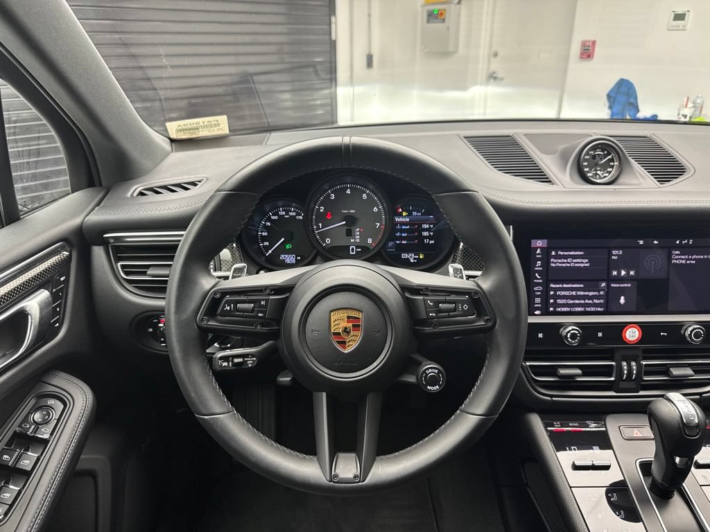 Certified 2022 Porsche Macan S AWD/4WD image 18