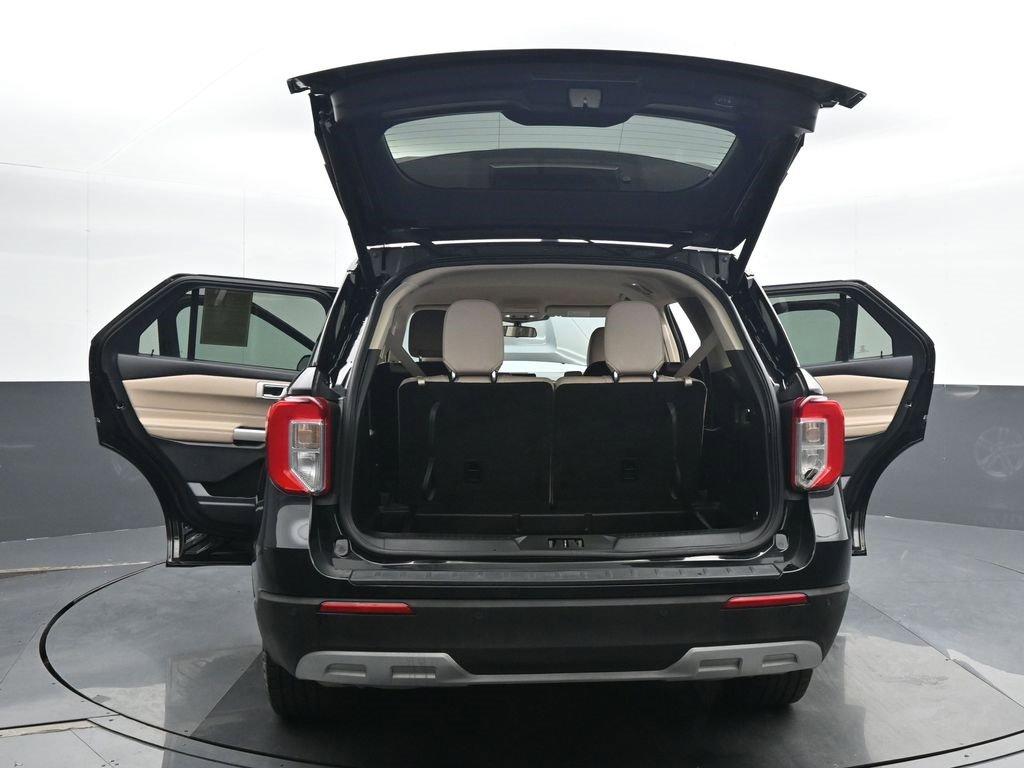 Used 2022 Ford Explorer XLT w/ Equipment Group 202A image 25