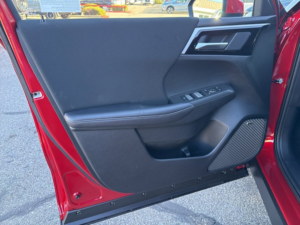 New 2025 Mitsubishi Outlander ES image 28