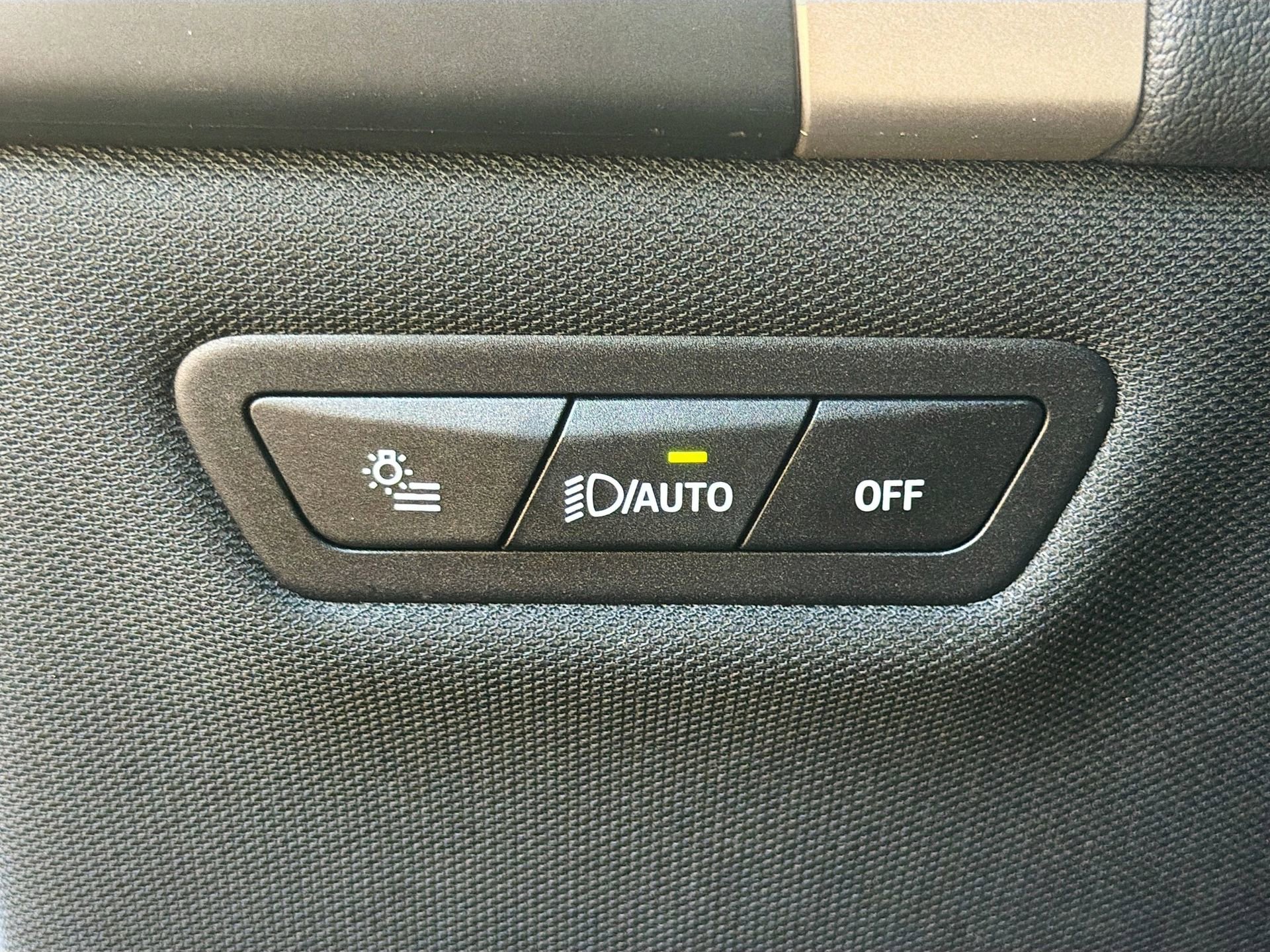 Certified 2025 BMW iX xDrive50 w/ Premium Package image 37