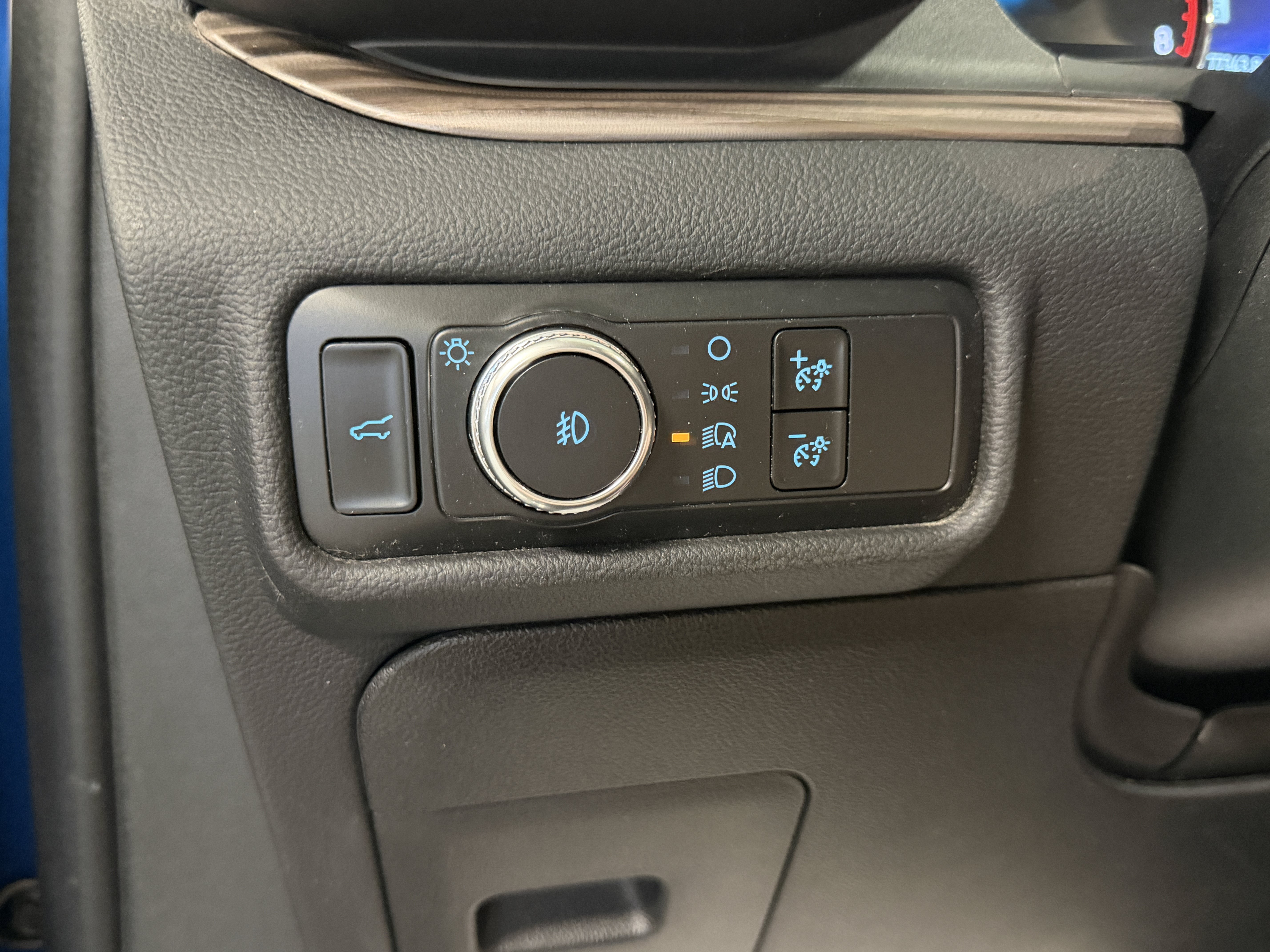 Used 2020 Ford Explorer Limited AWD/4WD image 19