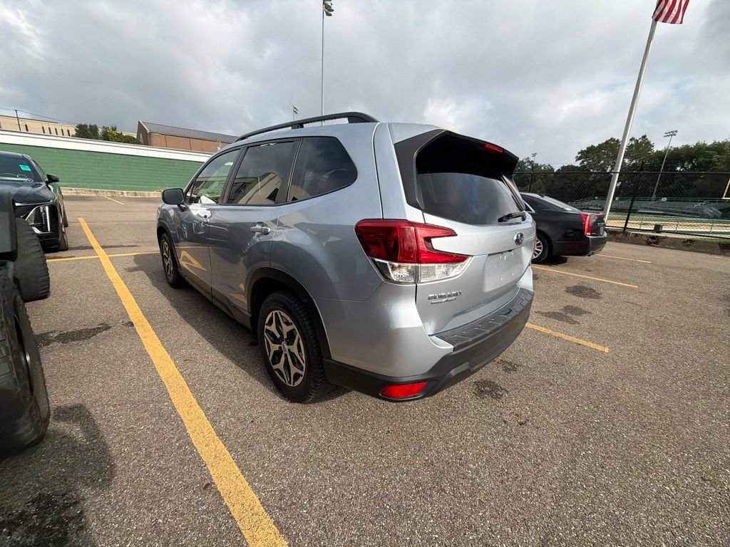 Used 2020 Subaru Forester Premium w/ Popular Package #1 AWD/4WD image 8