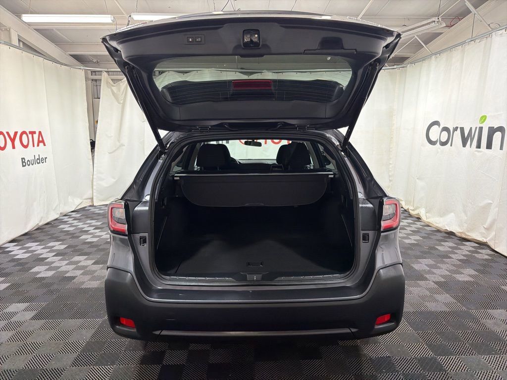Used 2025 Subaru Outback Premium image 16