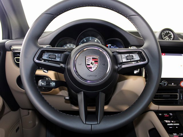 New 2025 Porsche Macan image 15