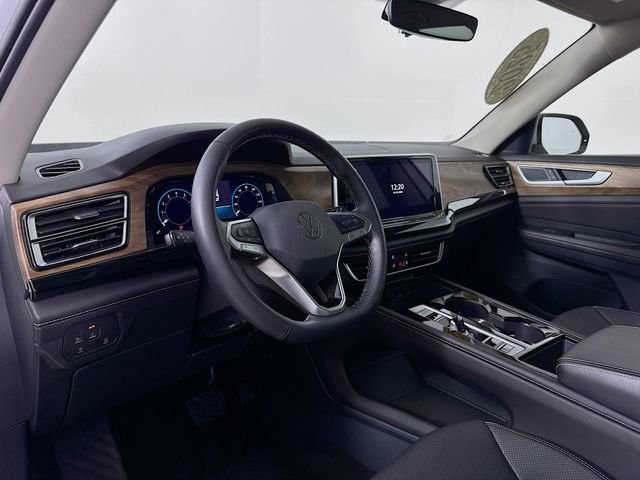 Used 2025 Volkswagen Atlas SE image 9