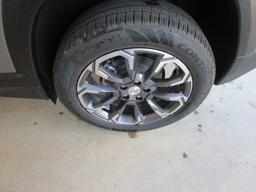 New 2026 GMC Terrain Elevation w/ Elevation Premium Package image 9