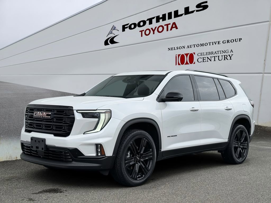 Used 2025 GMC Acadia Elevation w/ Elevation Premium Package AWD/4WD image 3