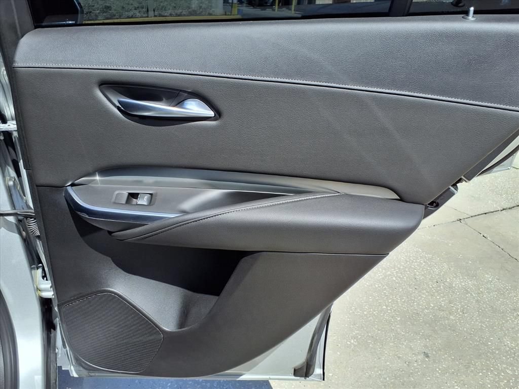 Used 2021 Cadillac XT4 Premium Luxury FWD image 12