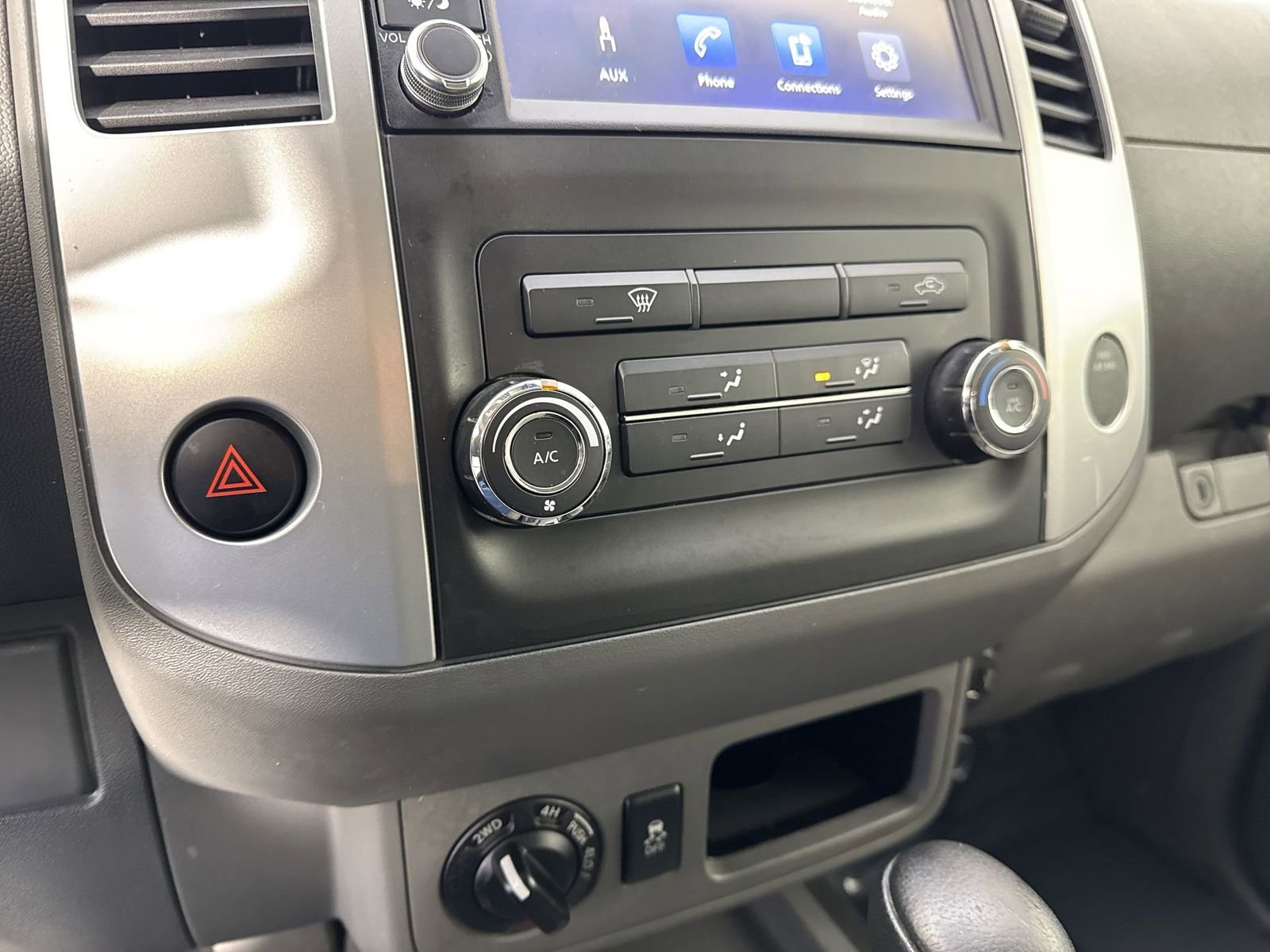 Used 2021 Nissan Frontier SV w/ SV Utility Package image 8