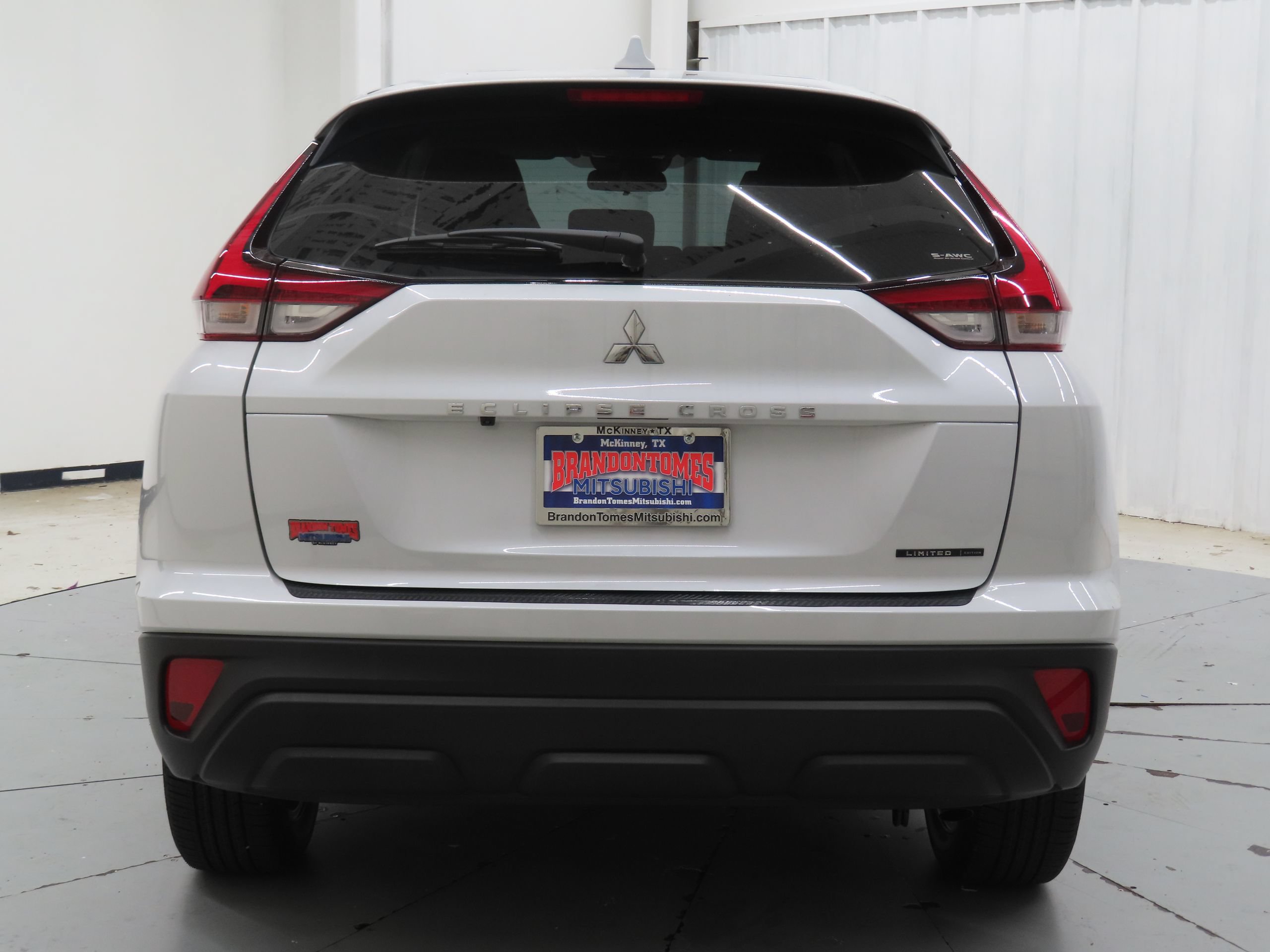 New 2026 Mitsubishi Eclipse Cross LE AWD/4WD image 4