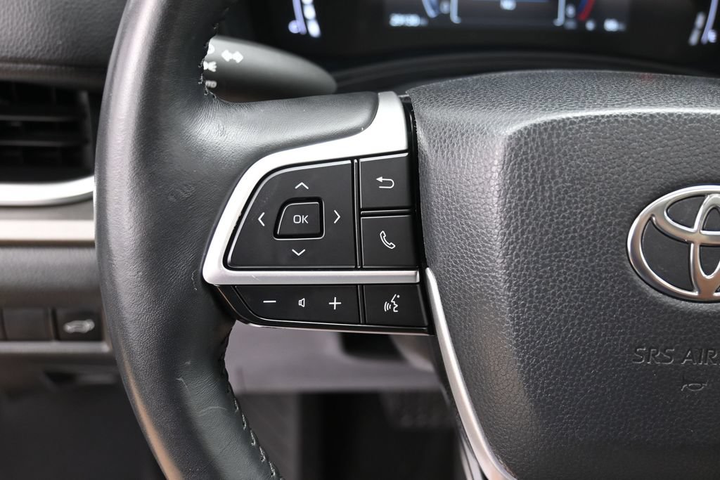 Used 2024 Toyota Grand Highlander AWD image 12