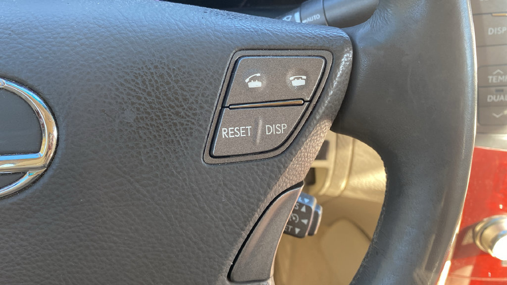 Used 2011 Lexus LS 460 AWD w/ Luxury Value Edition image 22