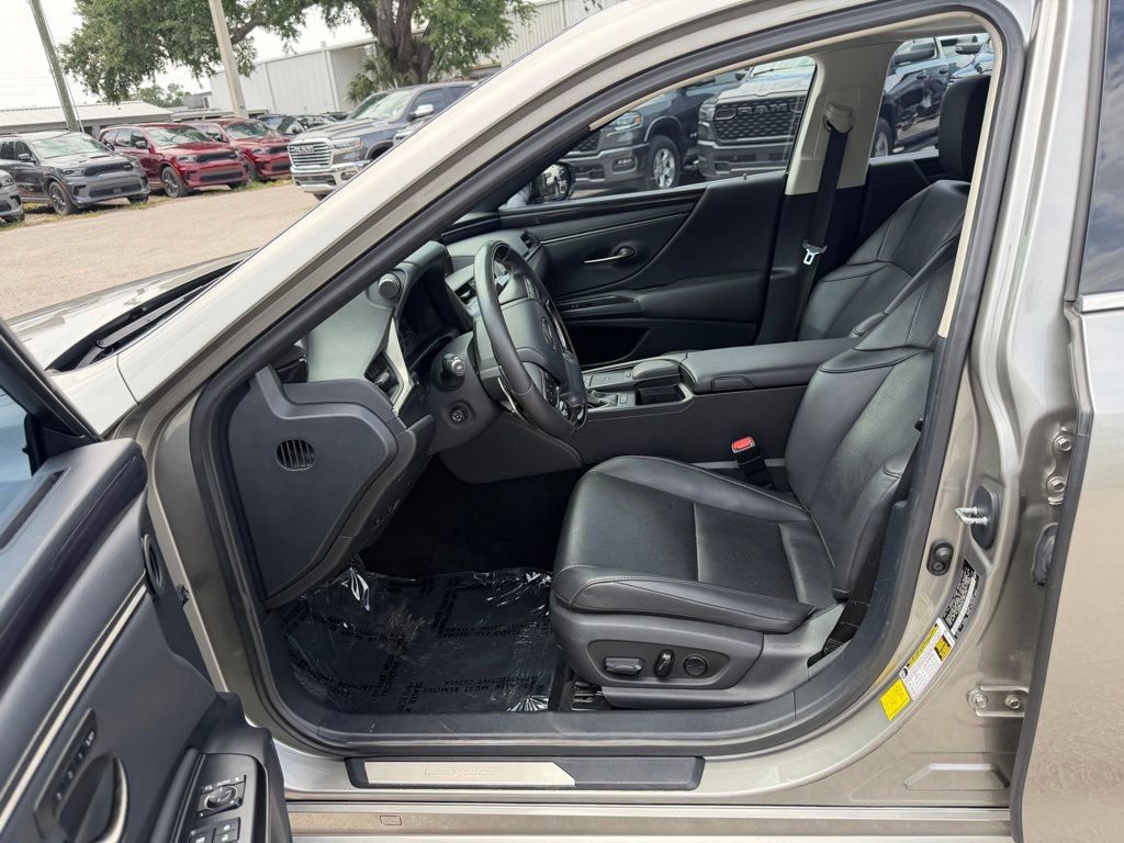 Used 2020 Lexus ES 350 w/ Premium Package FWD image 16