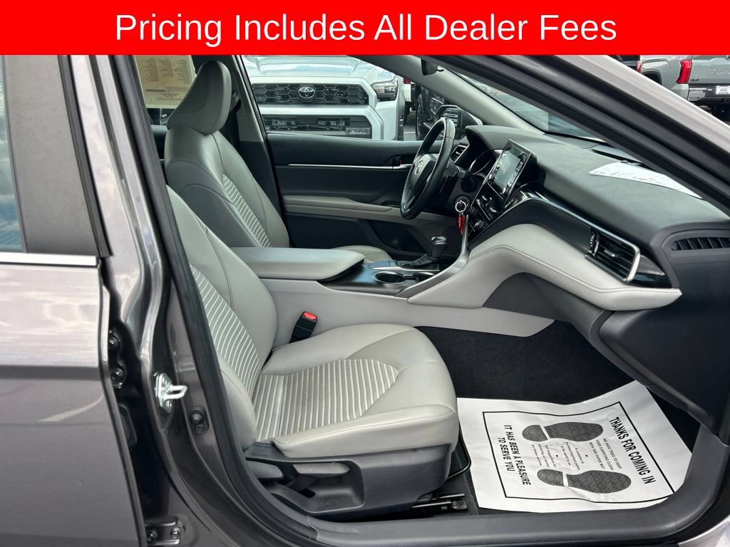 Used 2022 Toyota Camry SE FWD image 18