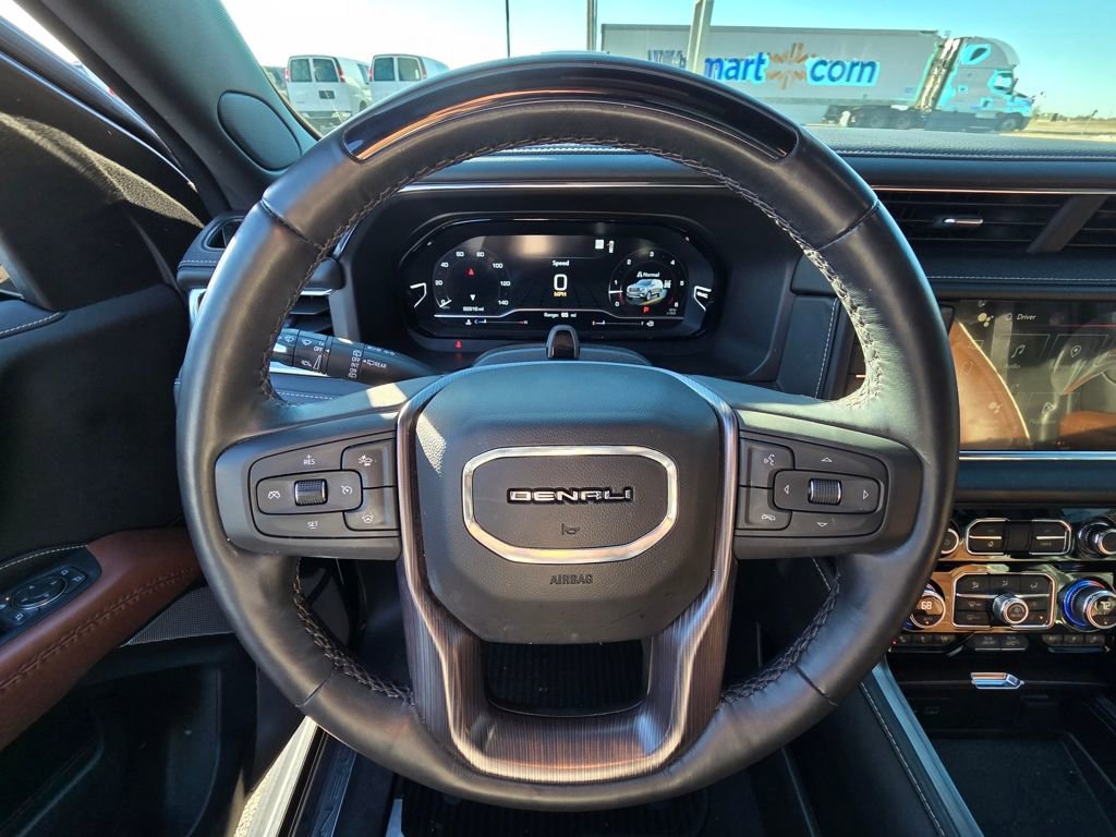 Used 2023 GMC Yukon Denali Ultimate image 14