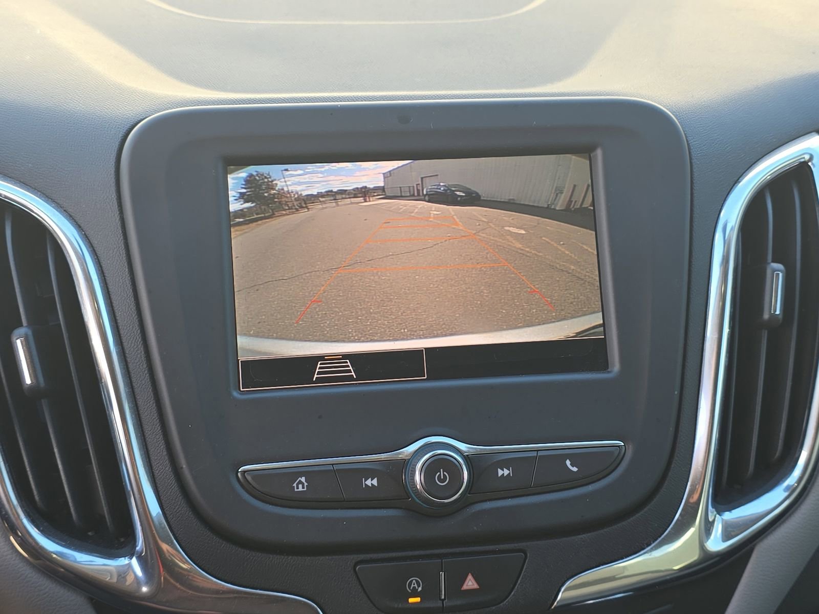 Used 2023 Chevrolet Equinox LS image 28