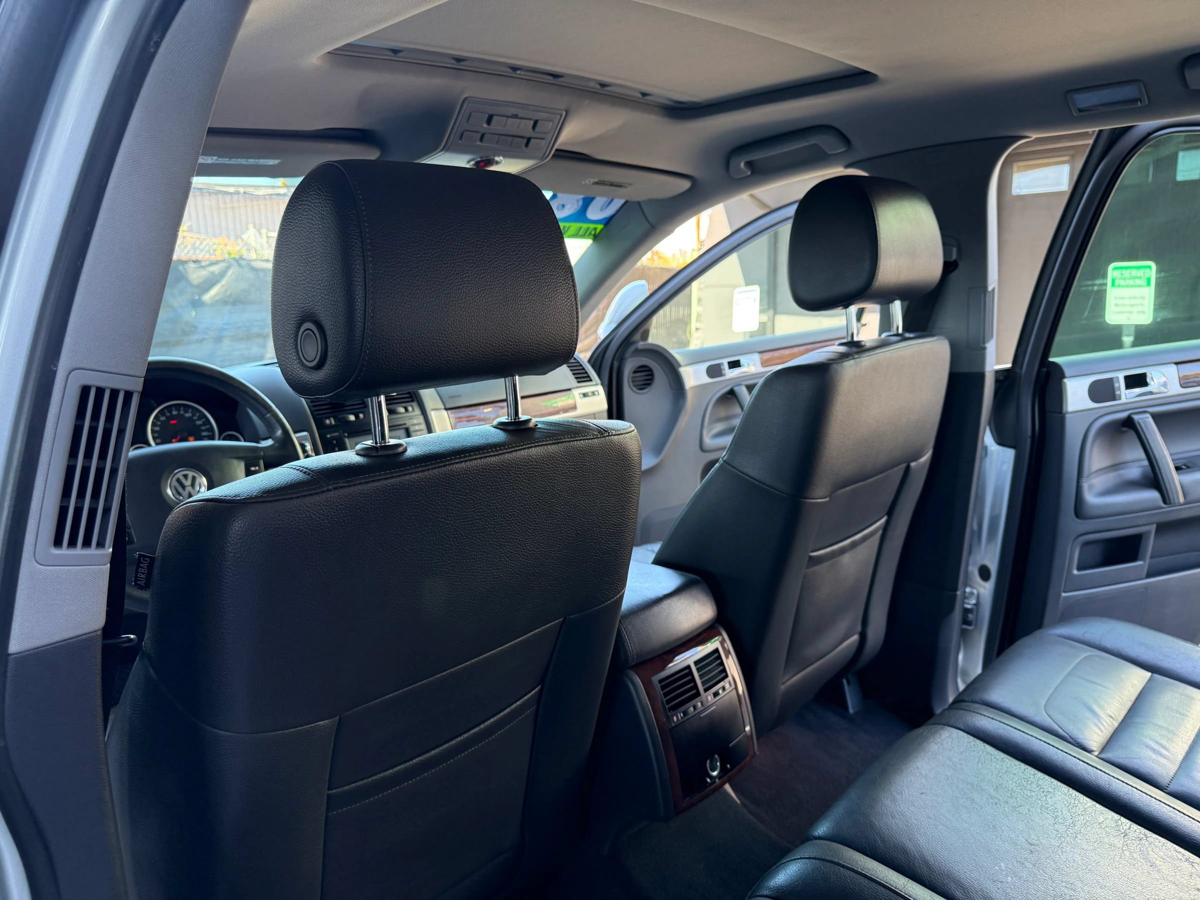 Used 2008 Volkswagen Touareg V6 AWD/4WD image 14