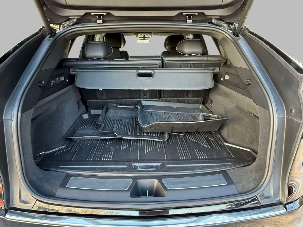 Used 2024 Cadillac Lyriq Luxury w/ LPO, Floor Liner Package image 17