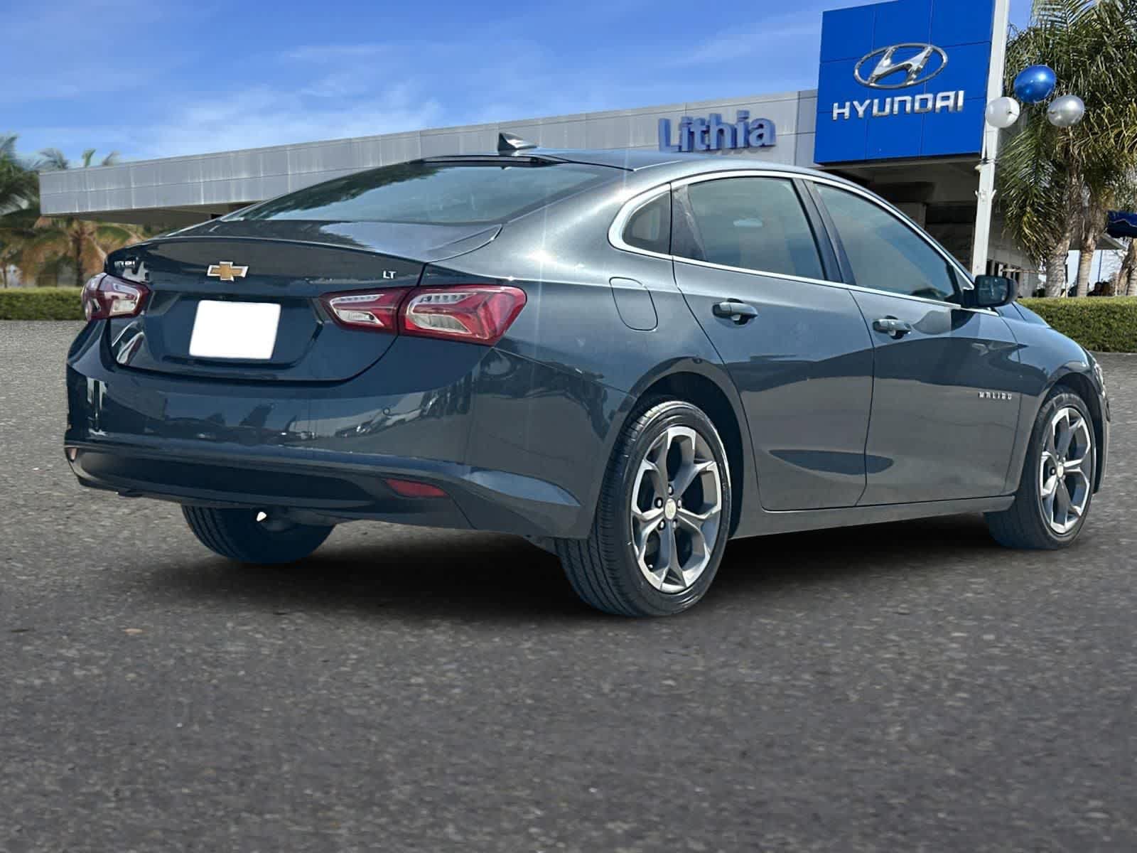 Used 2021 Chevrolet Malibu LT FWD image 3