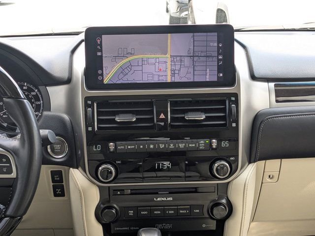 Used 2023 Lexus GX 460 Premium w/ Accessory Package AWD/4WD image 18