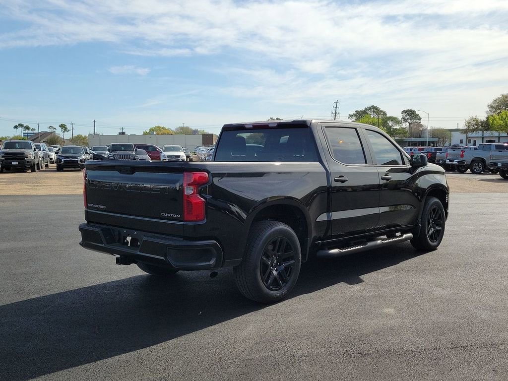 Used 2025 Chevrolet Silverado 1500 Custom image 6