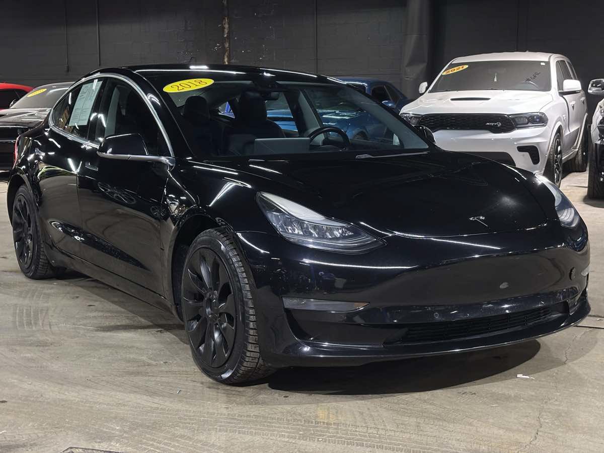 Used 2018 Tesla Model 3 Mid Range RWD image 3