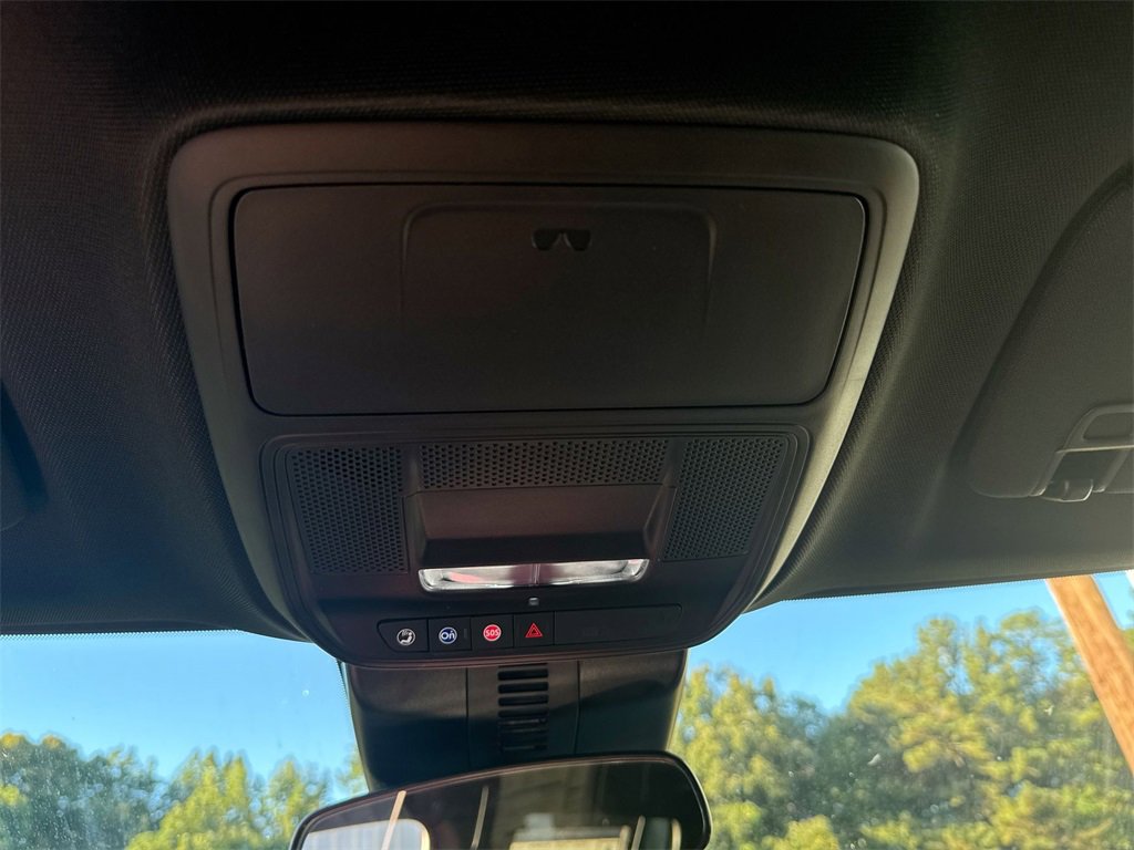 New 2026 Chevrolet Traverse LT image 19