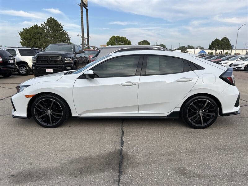 Used 2020 Honda Civic Sport Touring image 2