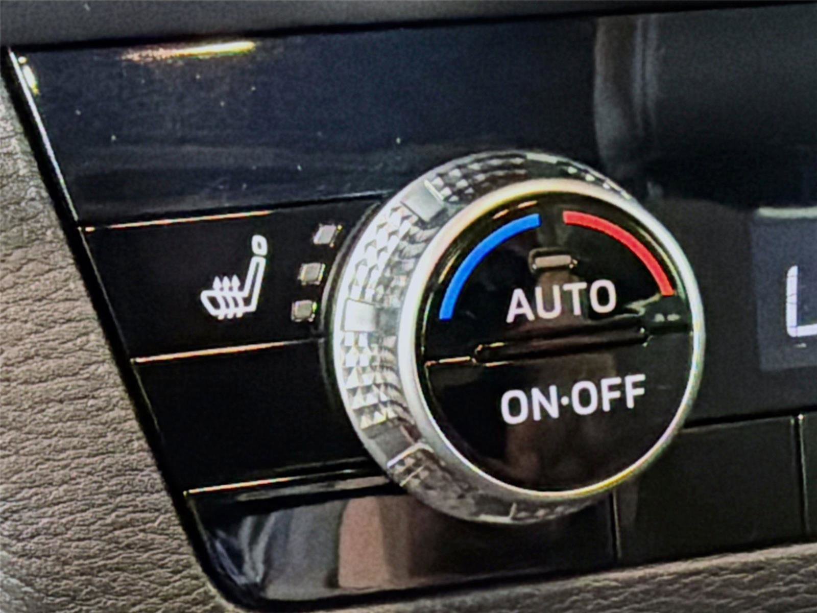 Used 2024 Mitsubishi Outlander SE image 21