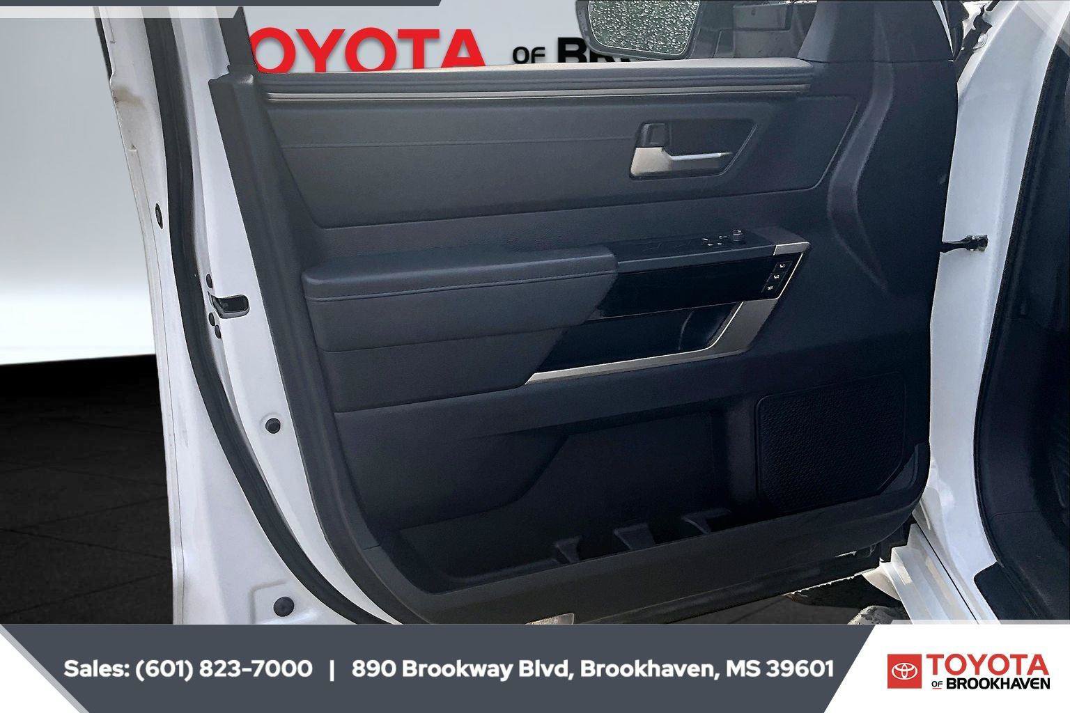 Used 2024 Toyota Tundra Limited w/ Power Package AWD/4WD image 17