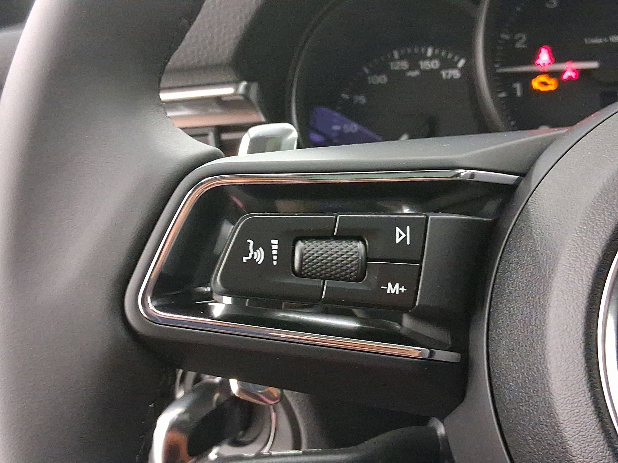 Used 2026 Porsche Macan image 16