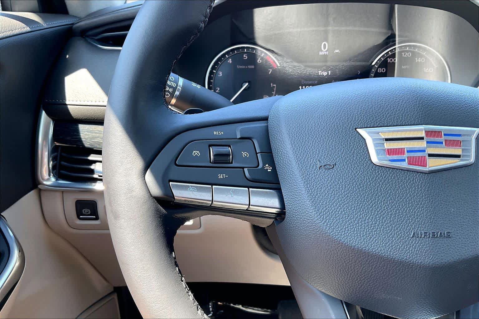 Used 2023 Cadillac XT4 Premium Luxury w/ Enhanced Visibility Package FWD image 18