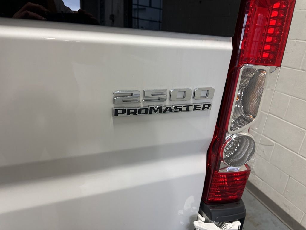 Used 2024 RAM ProMaster 2500 FWD image 5