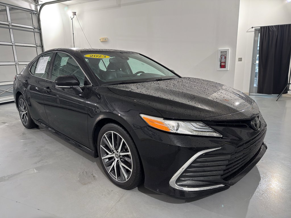 Used 2023 Toyota Camry XLE image 18