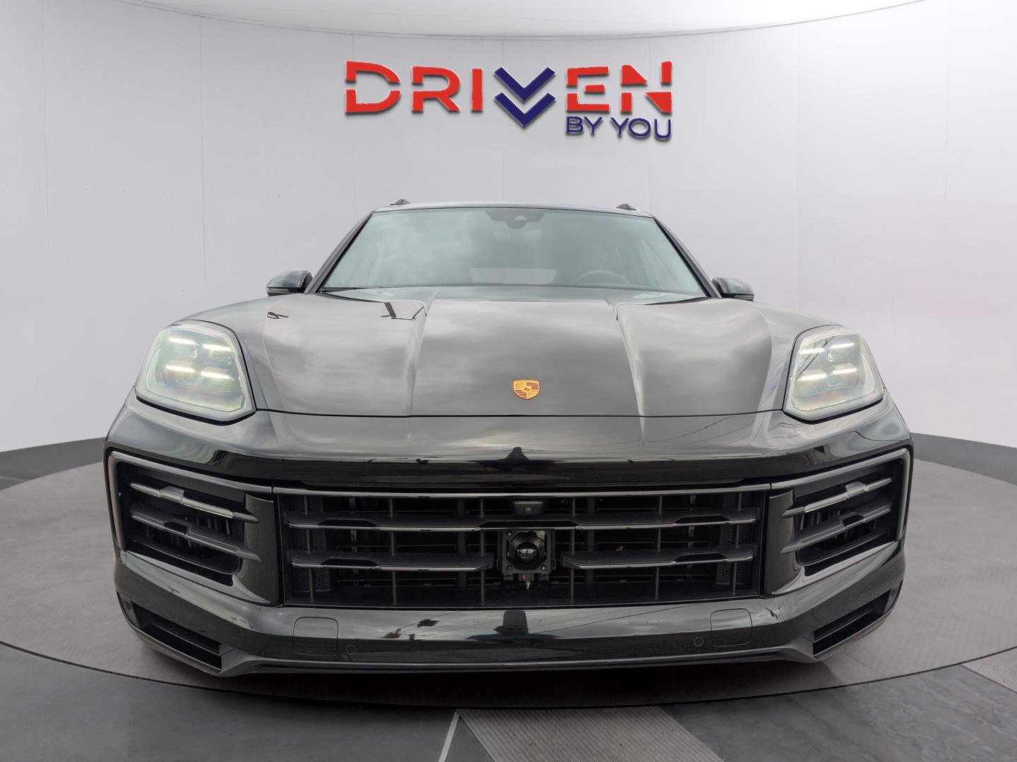 Used 2024 Porsche Cayenne S image 8