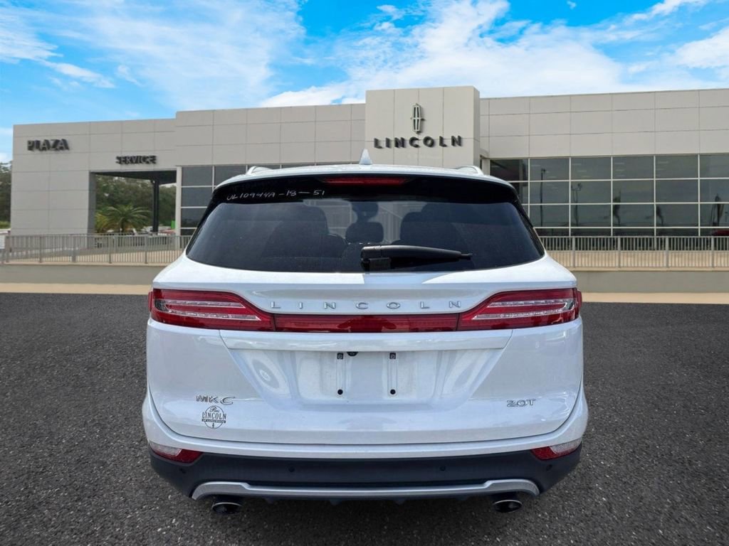 Used 2018 Lincoln MKC Select w/ Select Plus Package FWD image 4